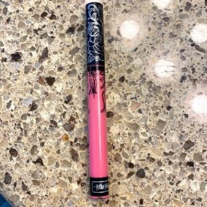 Everlasting liquid lipstick